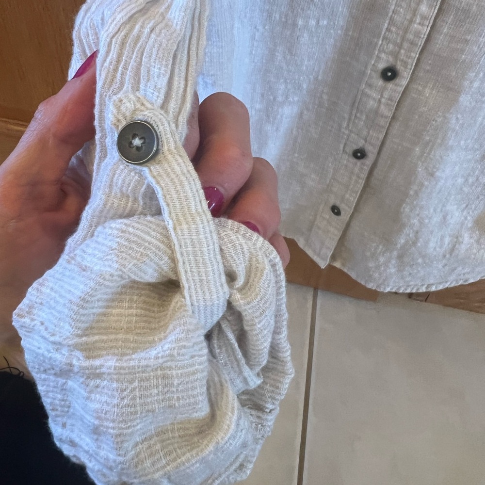 Kuhl Adele Button Up Size Medium - image 4